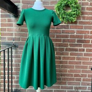 ✨LuLaRoe Emerald Amelia Dress✨